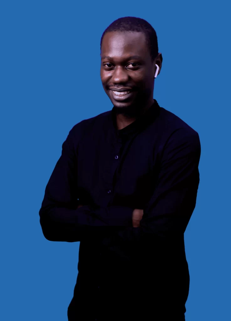 Amadou Je m'appelle Amadou Lindor NDIAYE, et je suis un développeur web passionné. En plus d'être un designer graphique créatif, je suis également un spécialiste du marketing numérique. Mon objectif est d'utiliser mes compétences variées pour aider mes clients à atteindre leurs objectifs en ligne.  NDIAYE